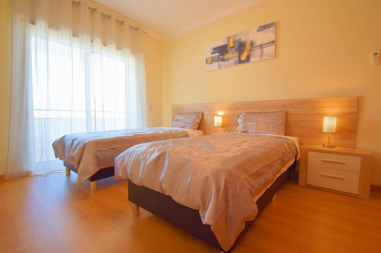 Perfect New Apartment In Albufeira Luaran gambar