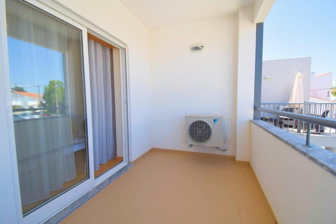 Perfect New Apartment In Albufeira Luaran gambar